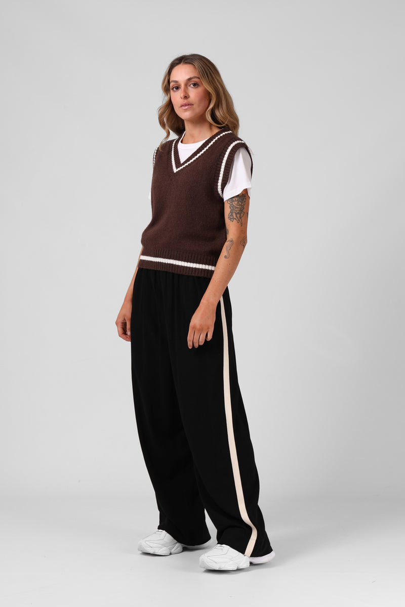 V Knit Vest - Chocolate